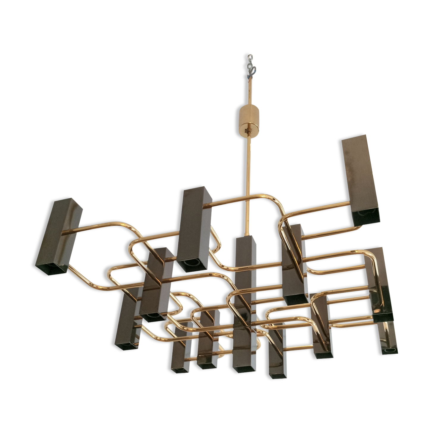 Chandelier from Sciolari distributed by Boulanger