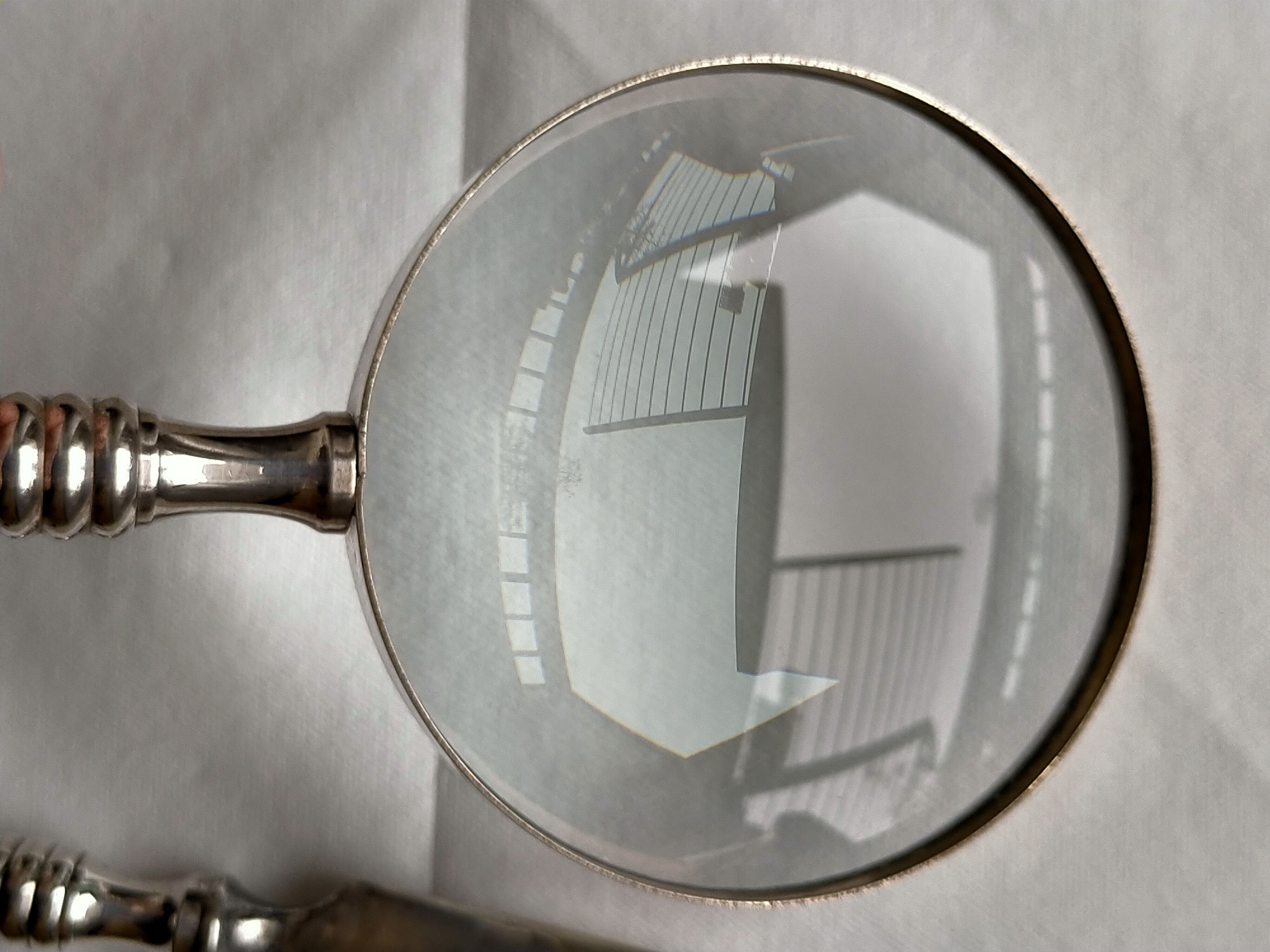 Magnifying glass set and letter opens in silver metal and mother-of-pearl