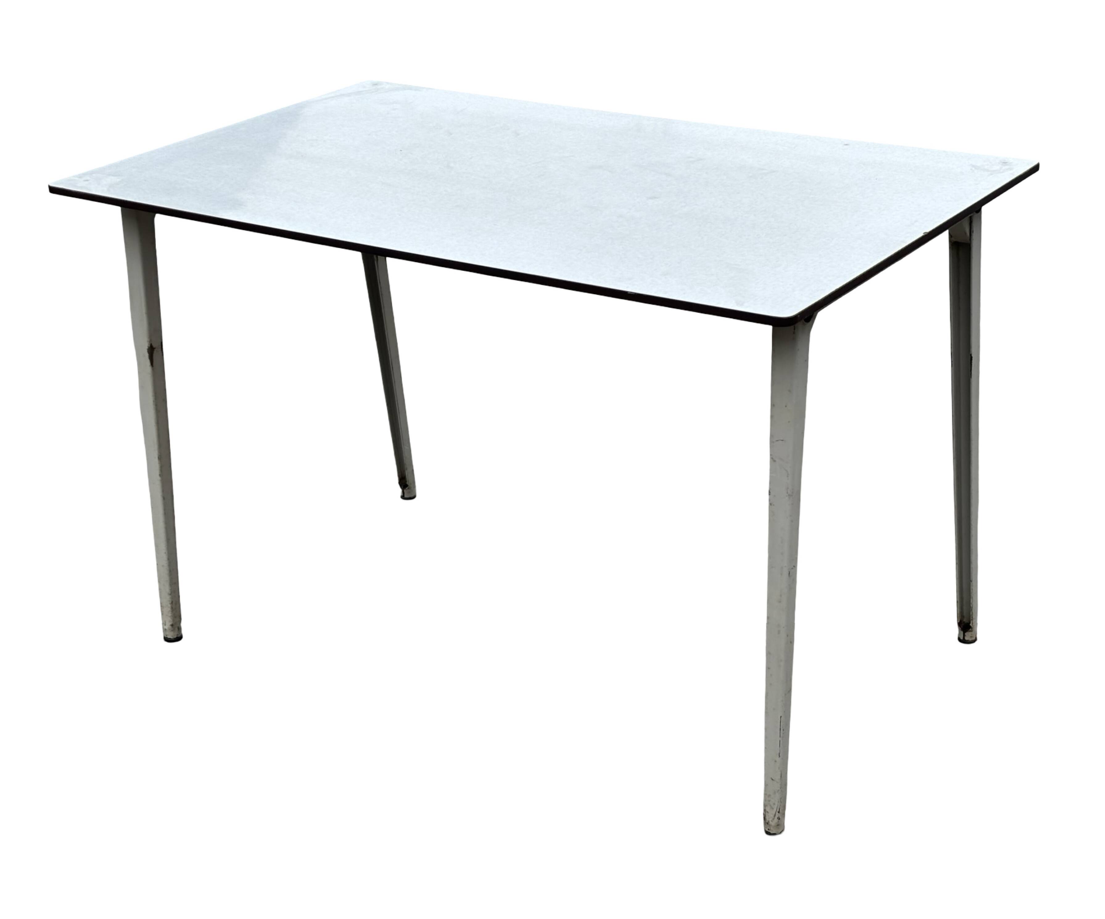 Vintage Reform dining table design Friso Kramer Ahrend de Cirkel