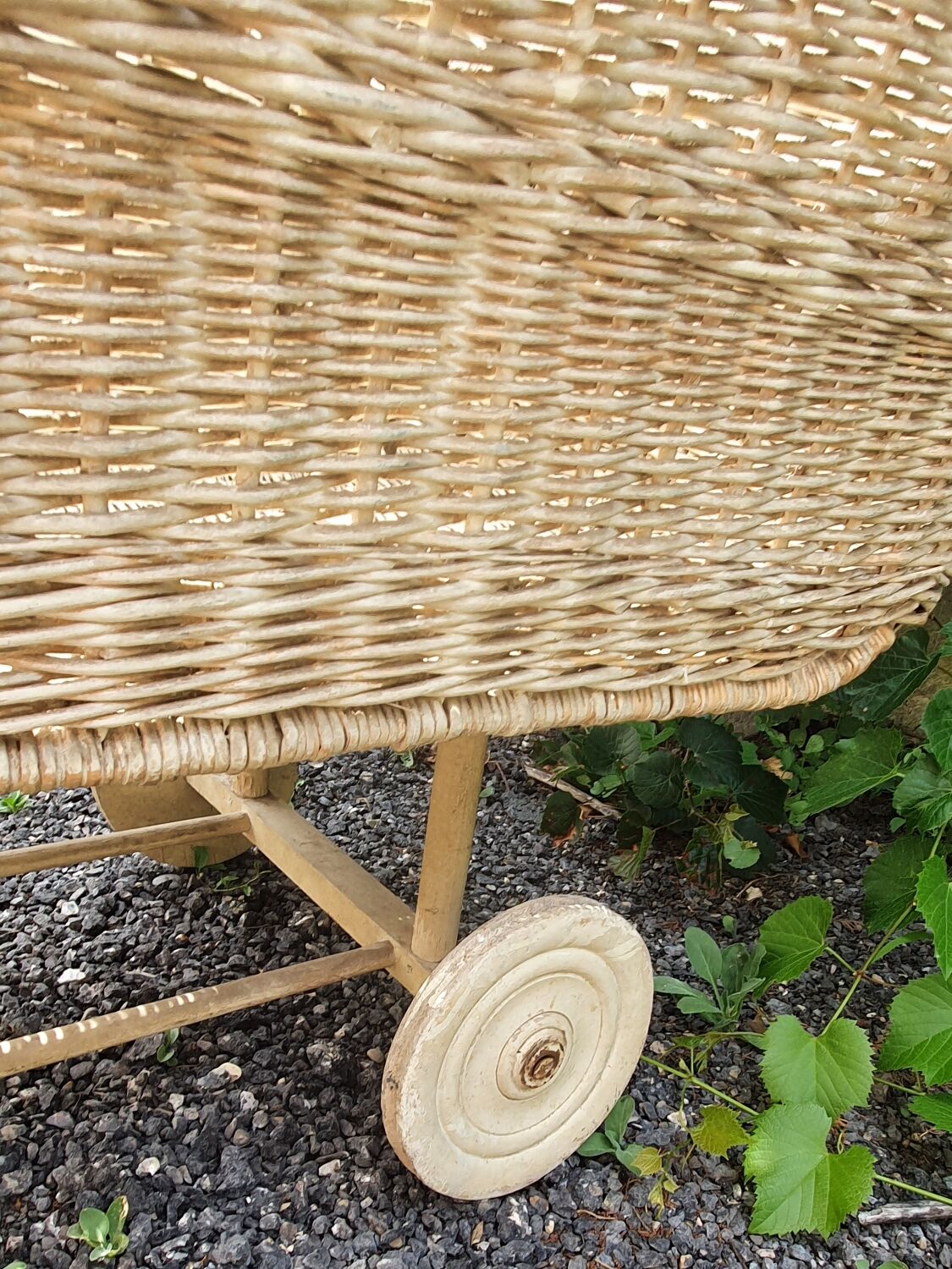 Rattan basket cradle