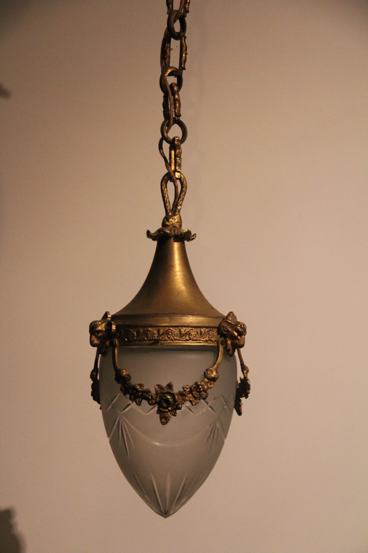 Shell chandelier 1900, frosted glass engraved and bronze
