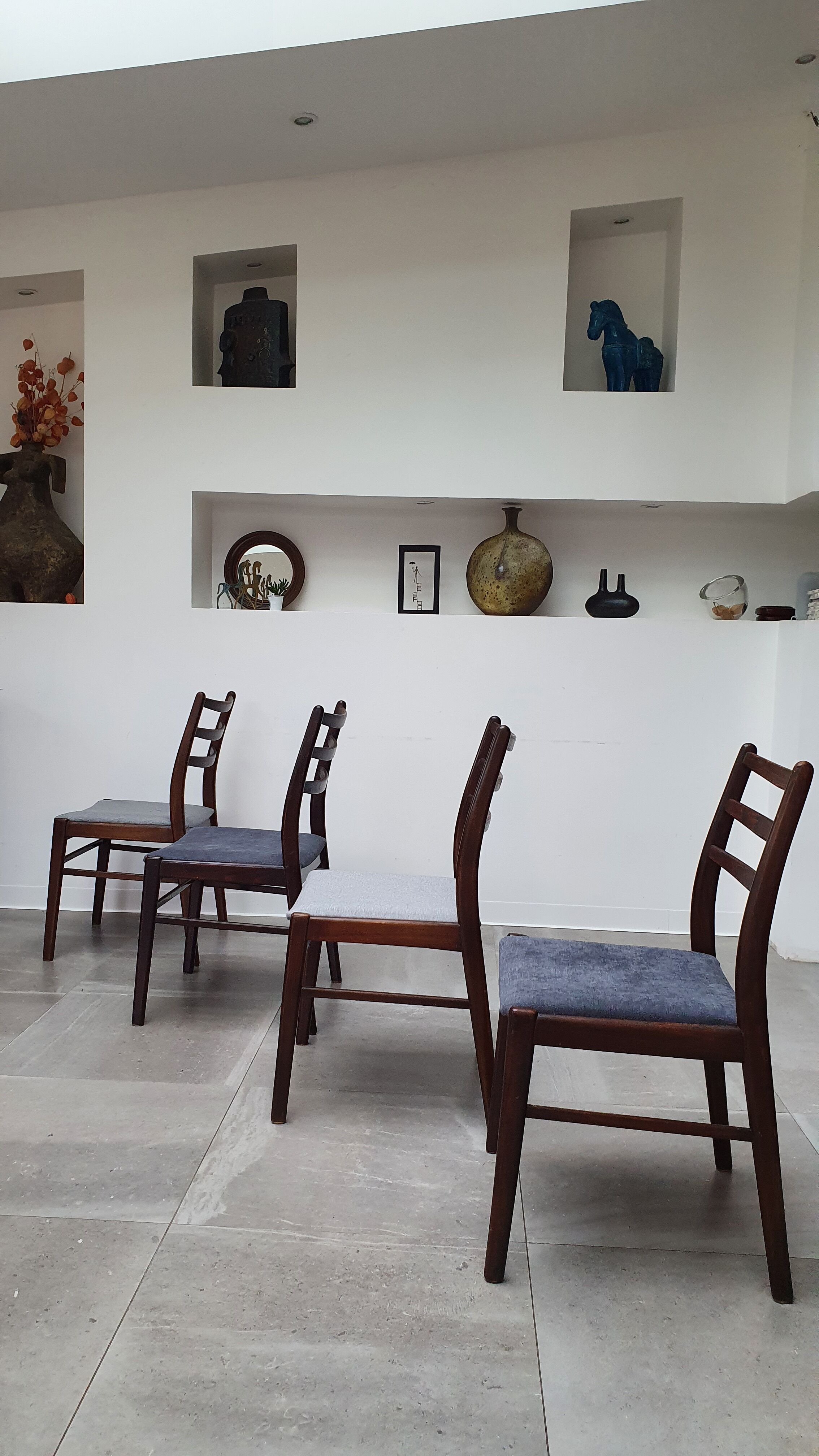 Set of 4 Scandinavian chairs in Rio rosewood
