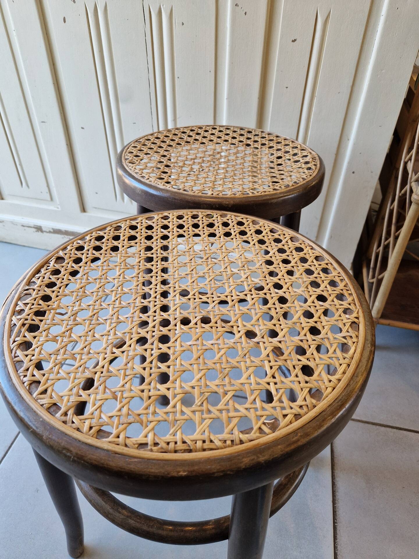 Lot De 2 Tabourets En Cannage Style Thonet