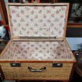 Wicker trunk braided lock and handle