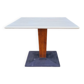 Bistro table