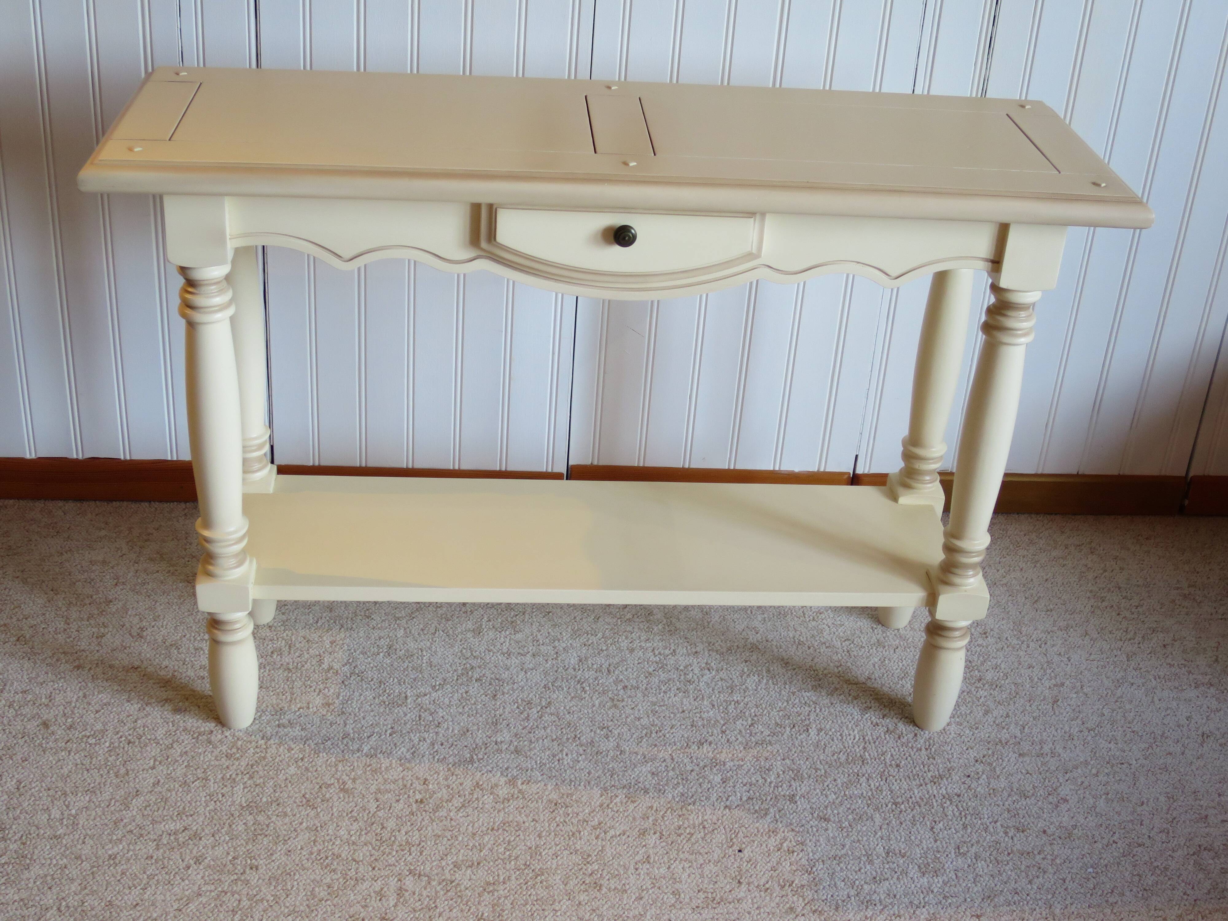 Elegant and classic console – cream color – 1 drawer