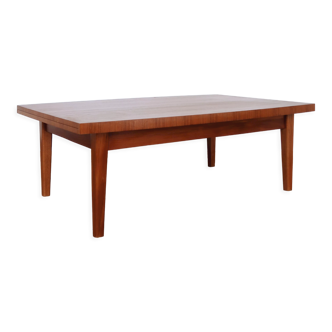 Large Scandinavian extendable coffee table