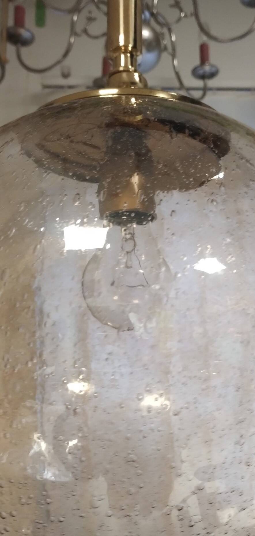 Smoked glass sphere suspension