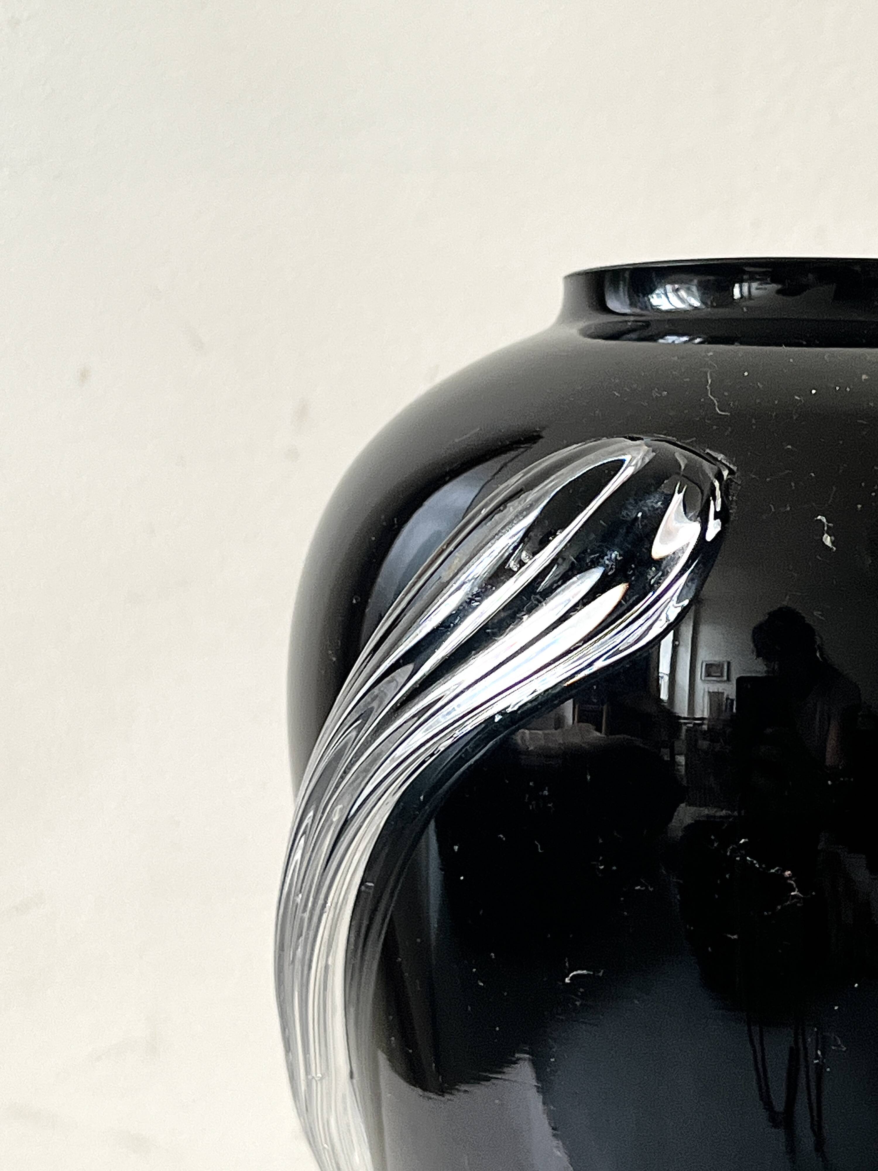 Large mouth-blown glass vase (black amethyst)