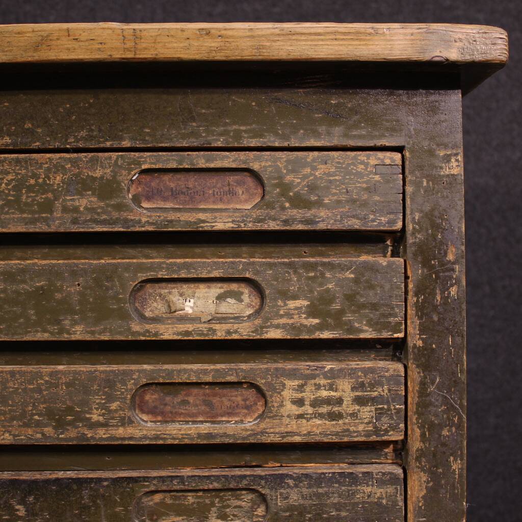 Commode en bois laqué de l'atelier de gravure sur bois du 20e siècle