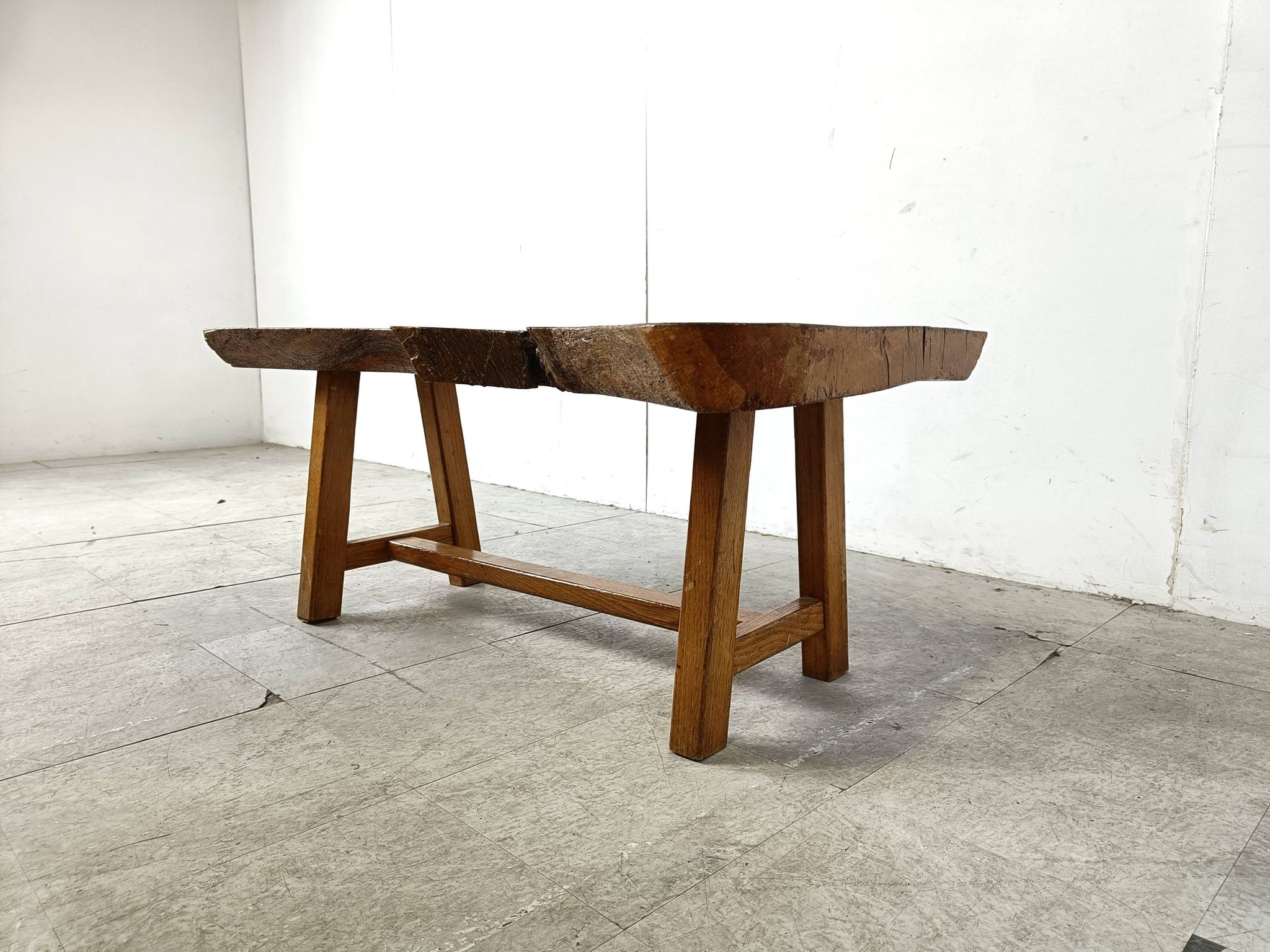 Table basse vintage brutaliste en bois, 1960