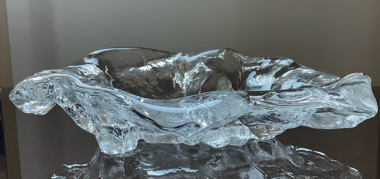 Vintage molded glass pocket tray