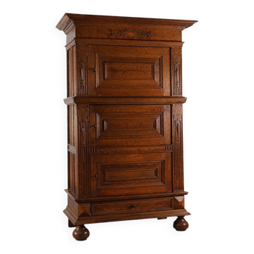 17th Century Belgian Renaissance Oak Cabinet with Concealed Lock