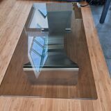 Coffee table distributed by Roche Bobois