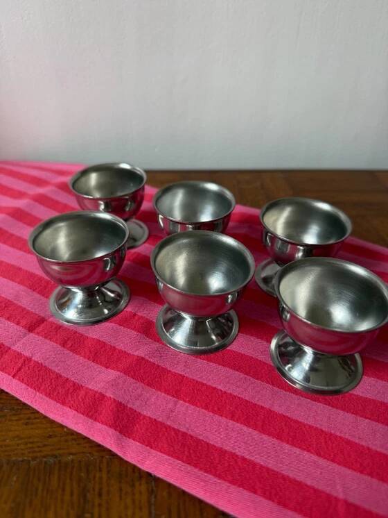 Set of 6 stainless steel egg cups