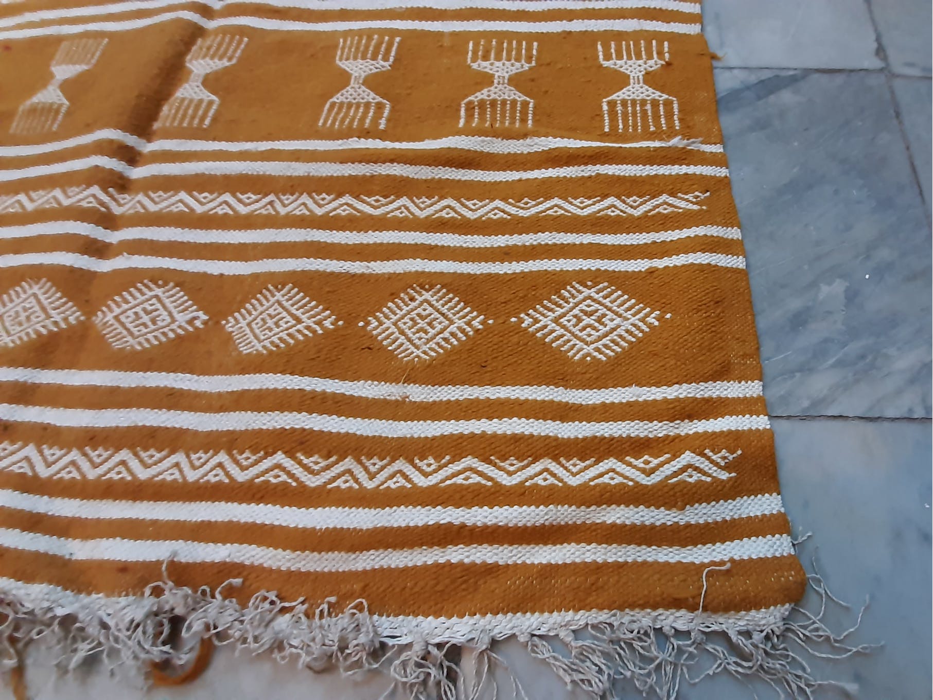 Moroccan Berber yellow kilim carpet made entirely by hand in pure wool