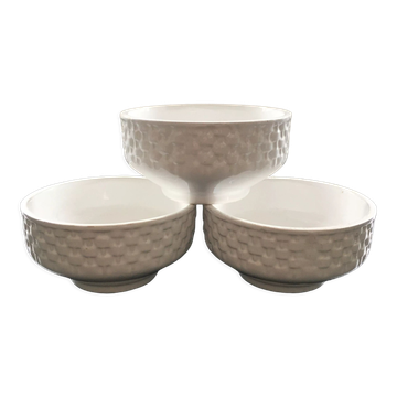 Set of 3 white barbotine bowls