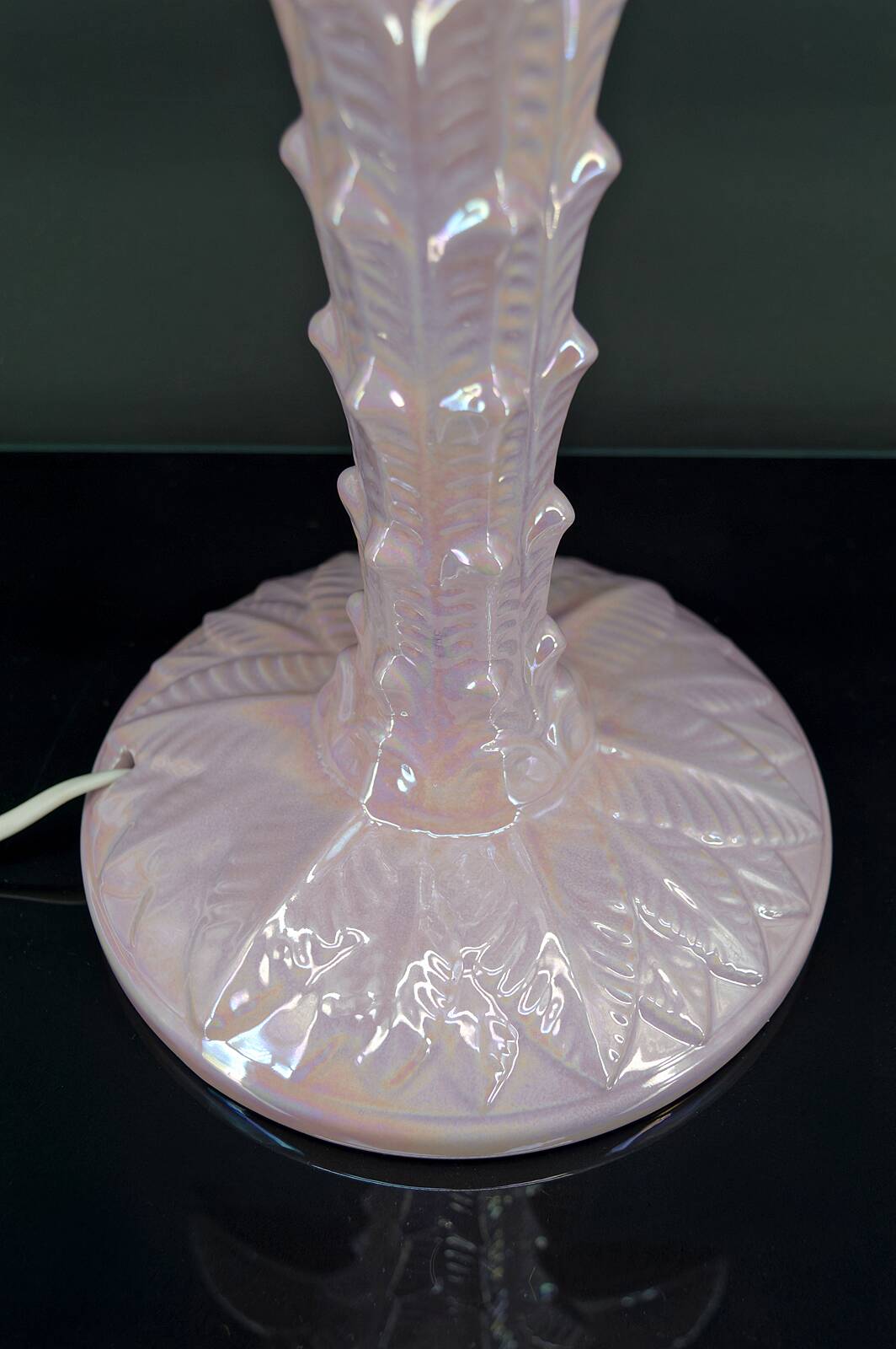 Palm tree lamp in pearly pink ceramic, Italy, circa 1960