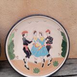 Duo of wall plates or dish traditional Basque dancers, by Aparicio