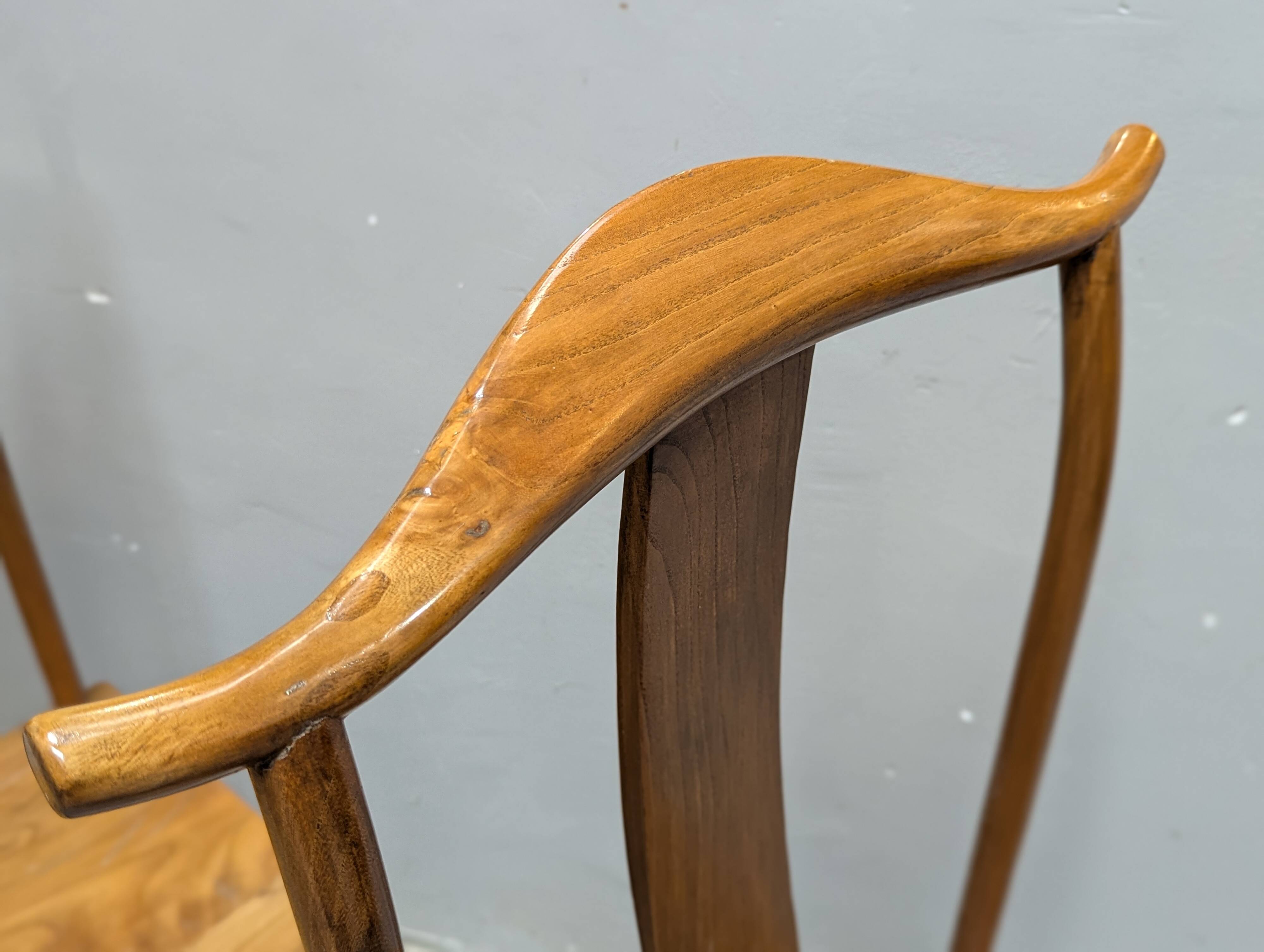 Paire de chaises chinoises en orme