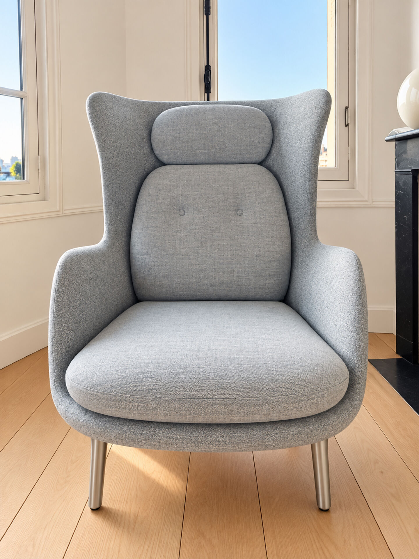 Fauteuil RO Fritz Hansen – Jaime Hayon – tissu Kvadrat