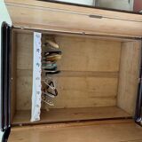 Brown Art Deco wardrobe in curved wood, symmetrical veneer, circa 1930, large size.