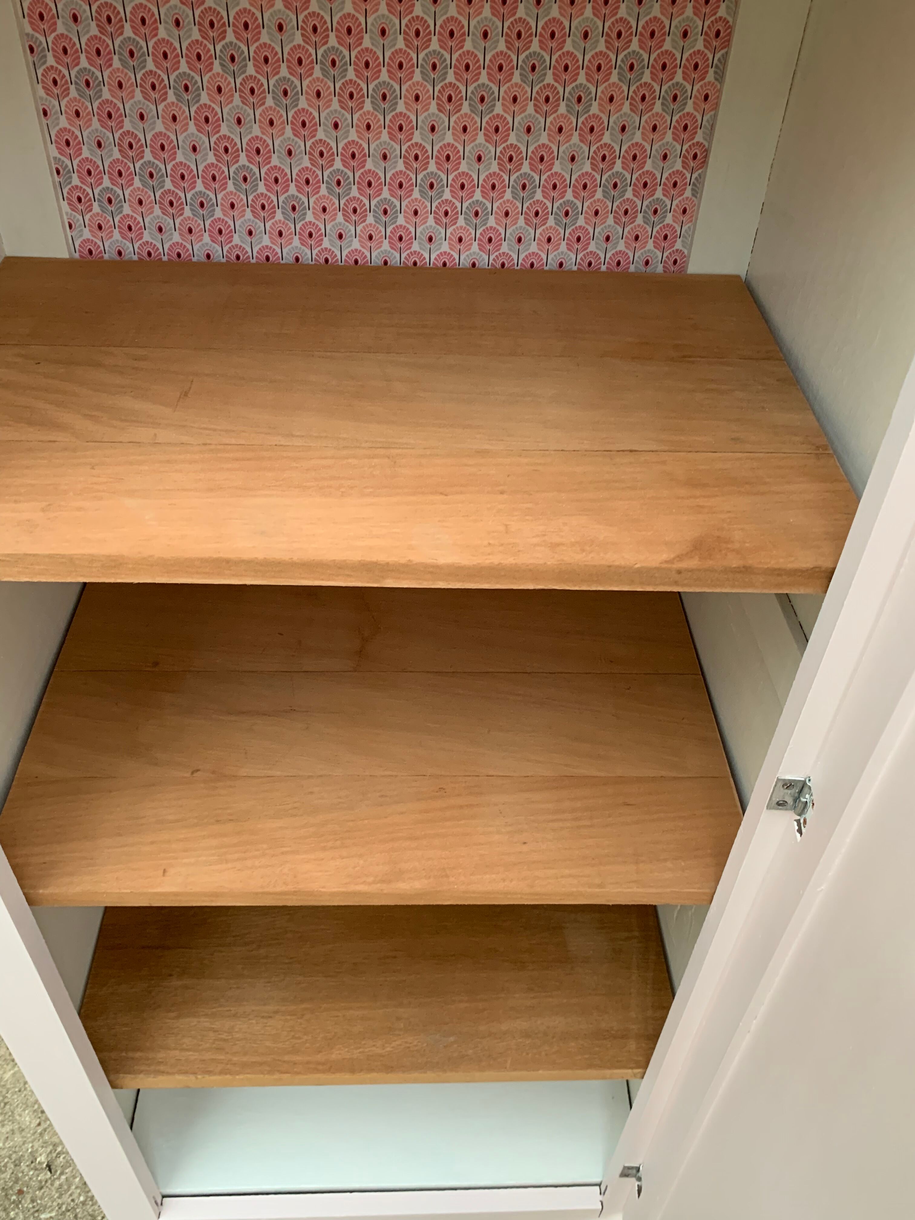 Parisian bonnetière cabinet nude 1930