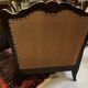 Salon baroque en velours bordeaux et bois