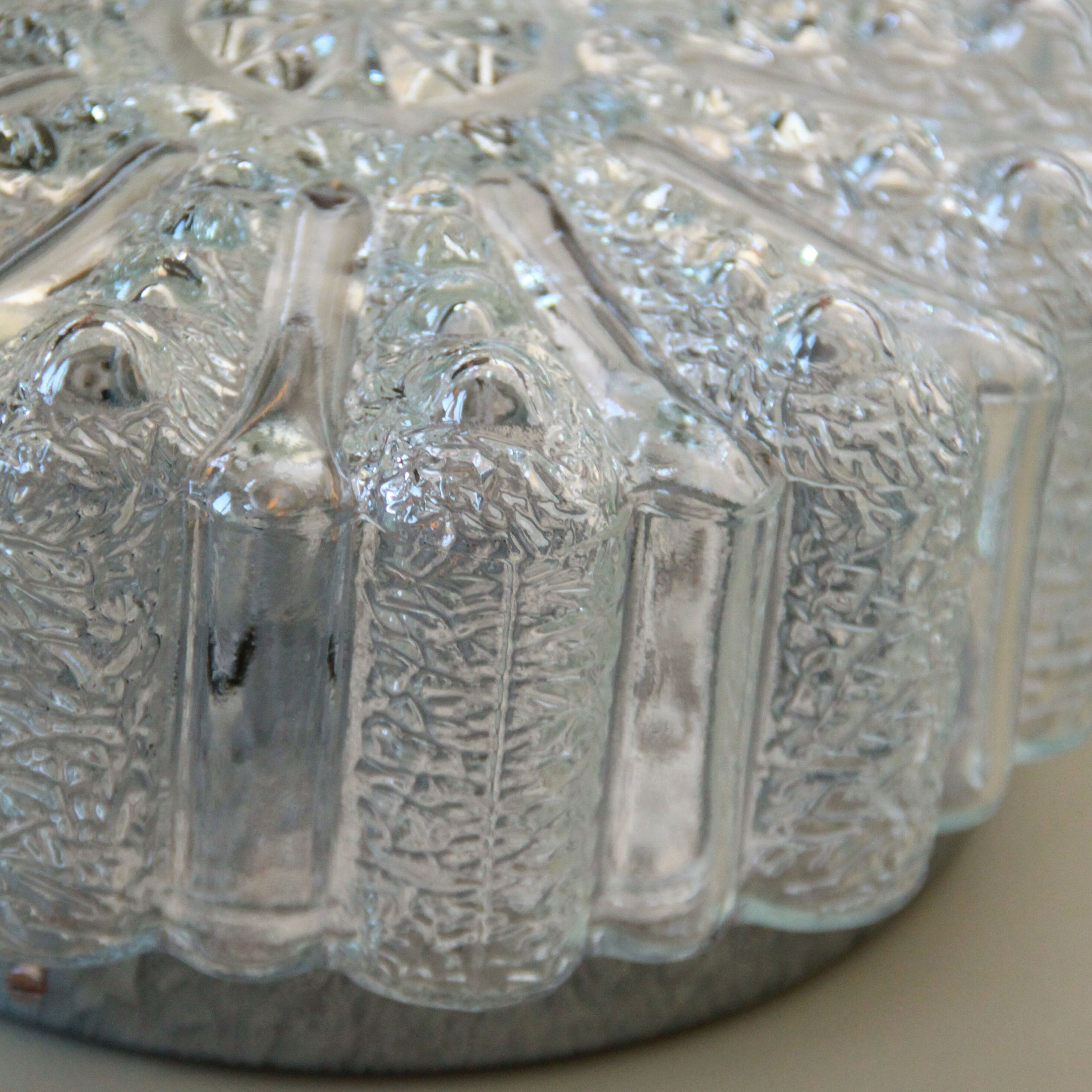 Plafonnier en verre moulé 70 80