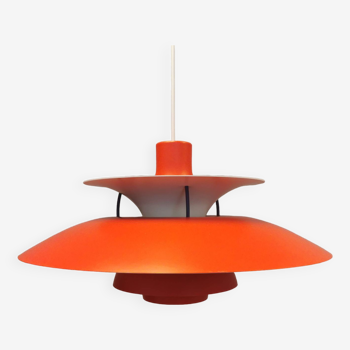 PH 5 hanging lamp, designed by lamp master Poul Henningsen (PH) and produced by Louis Poulsen