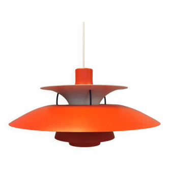 PH 5 hanging lamp, designed by lamp master Poul Henningsen (PH) and produced by Louis Poulsen