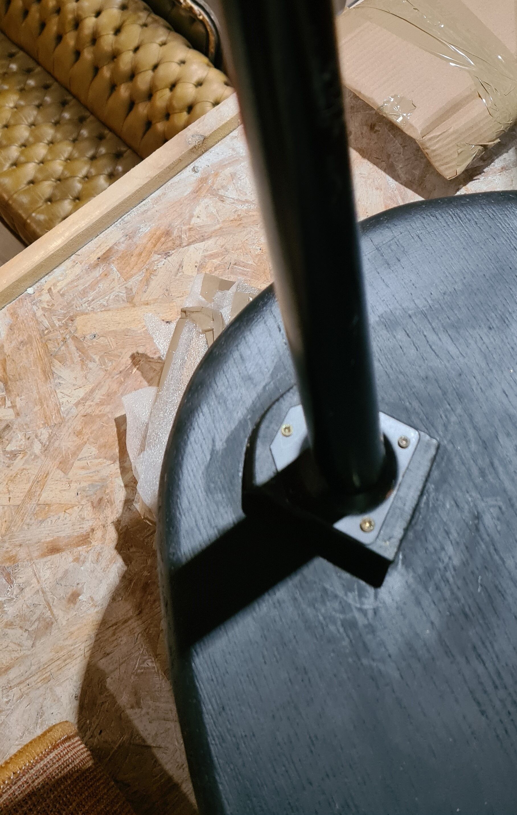 asymmetrical coffee table (free form) 1960 a 70 , plate blond foot conical foot 90x42xh49
