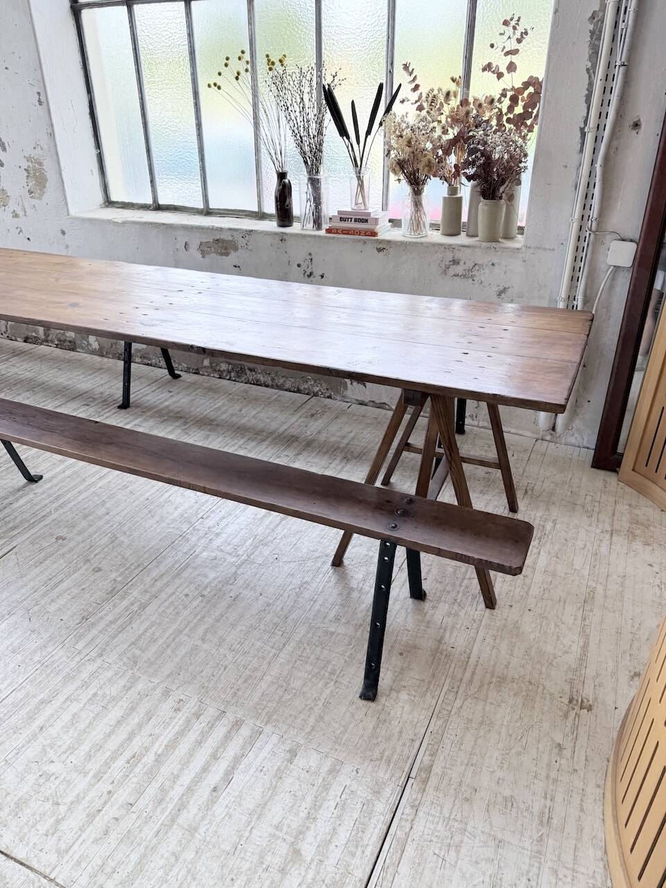 XXL trestle farm table 4m and its benches