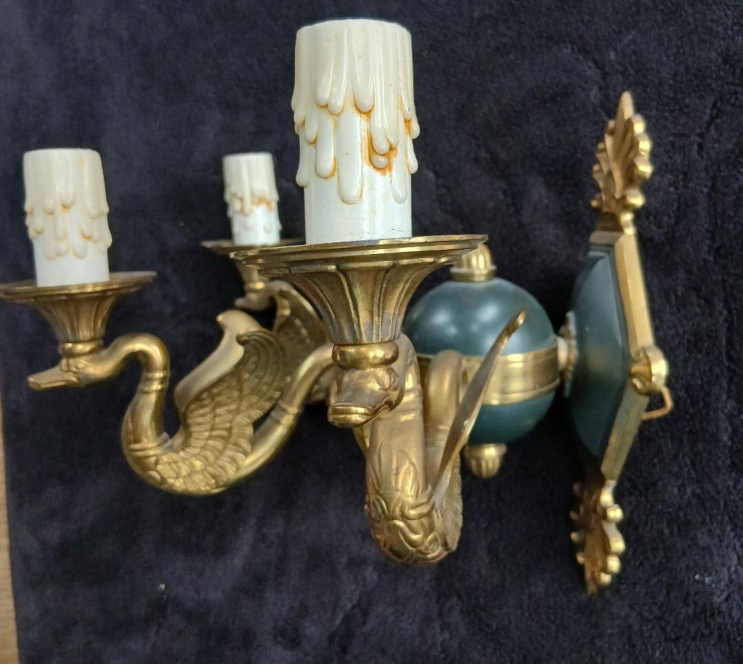 Rare wall sconce in bronze, Empire style, swan.