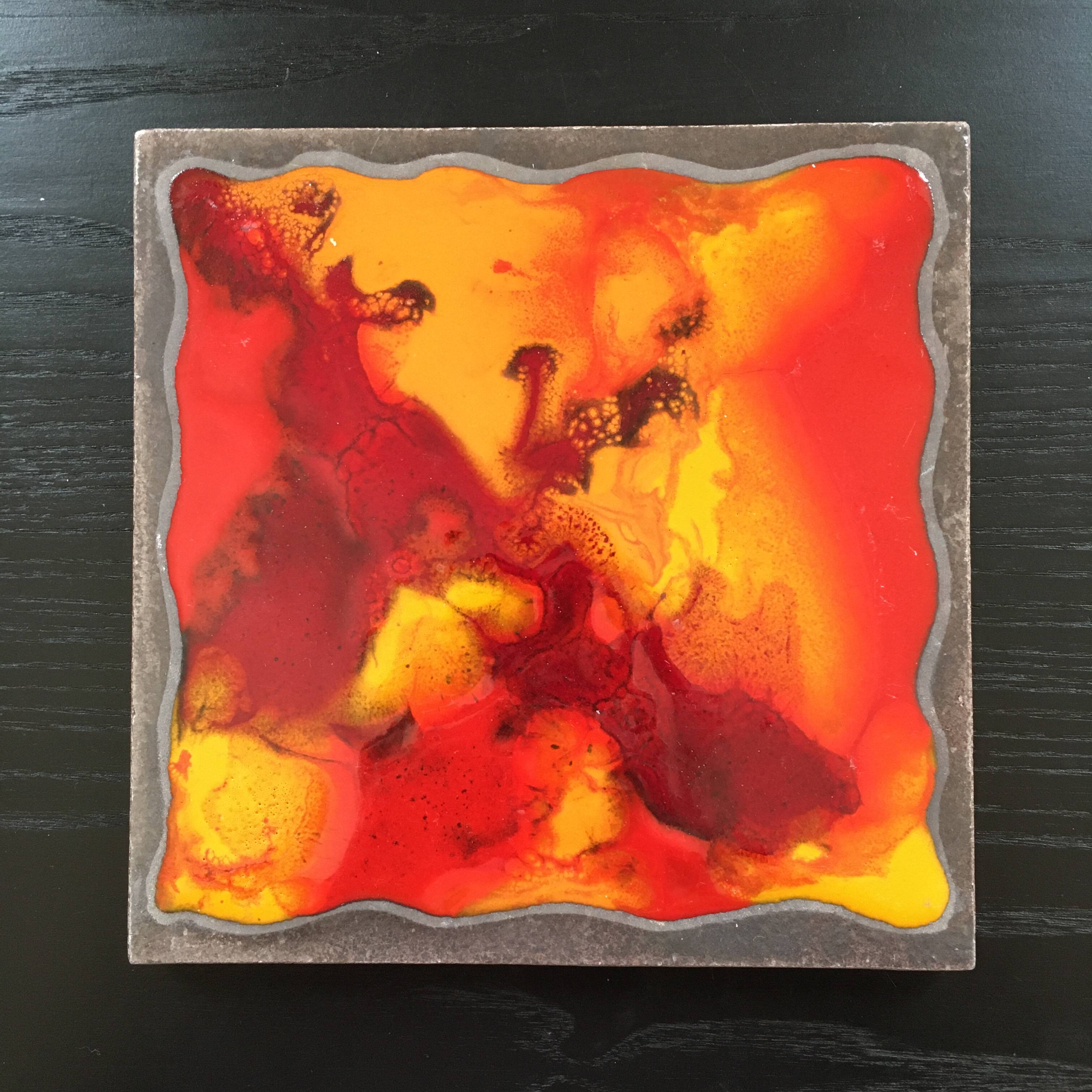 Enamelled lava trivet