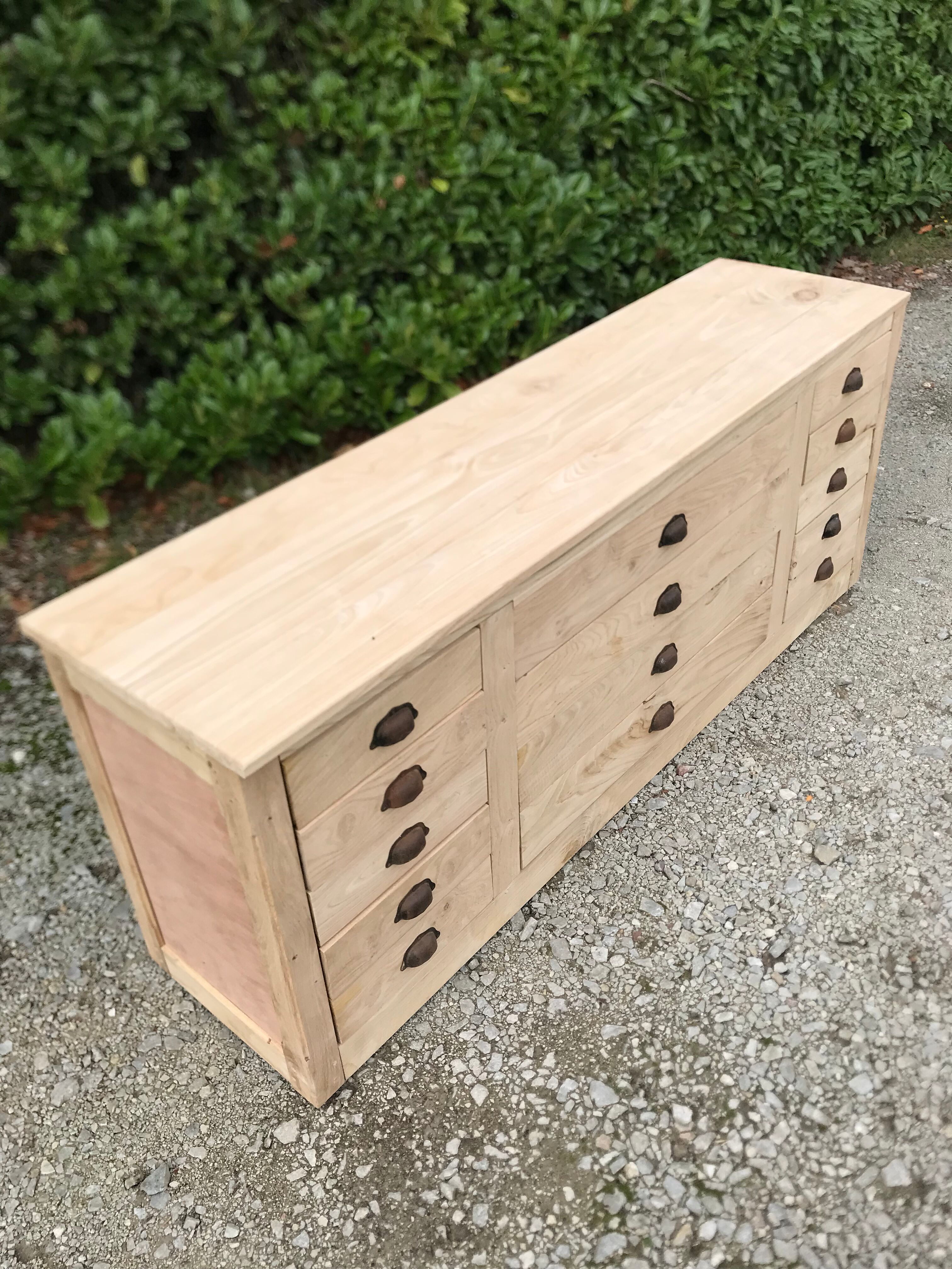 Shop counter in raw chestnut 205cm