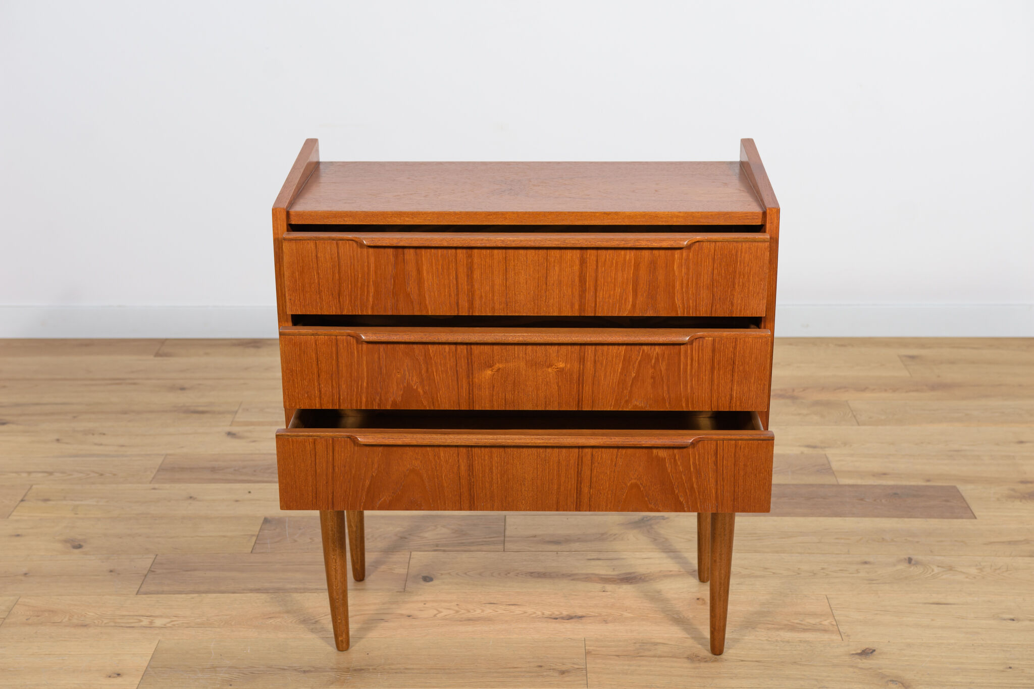 Mid-century danish teak dresser, 1960s