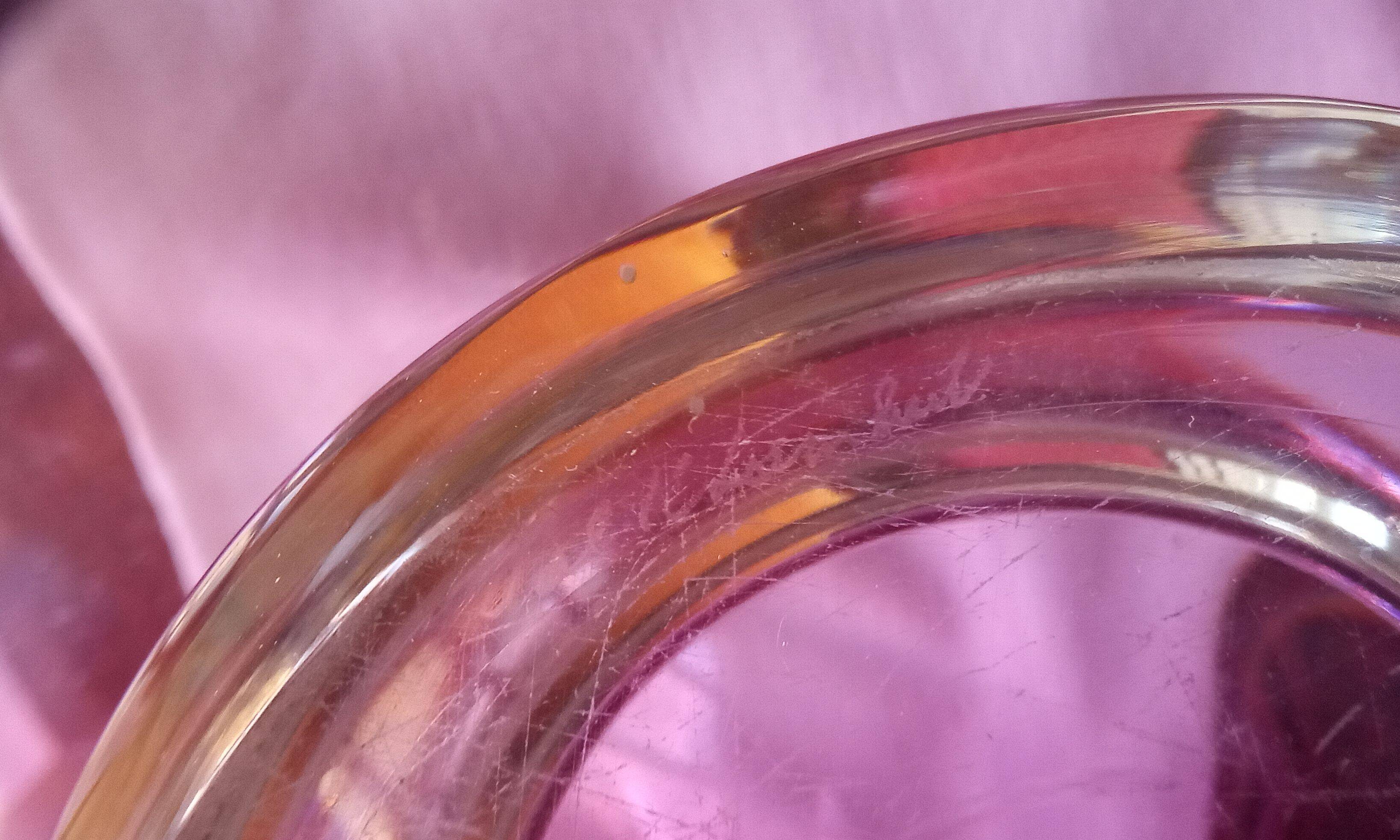 Art Deco style pedestal centrepiece in thick crystal from Val Saint Lambert, 1970s.