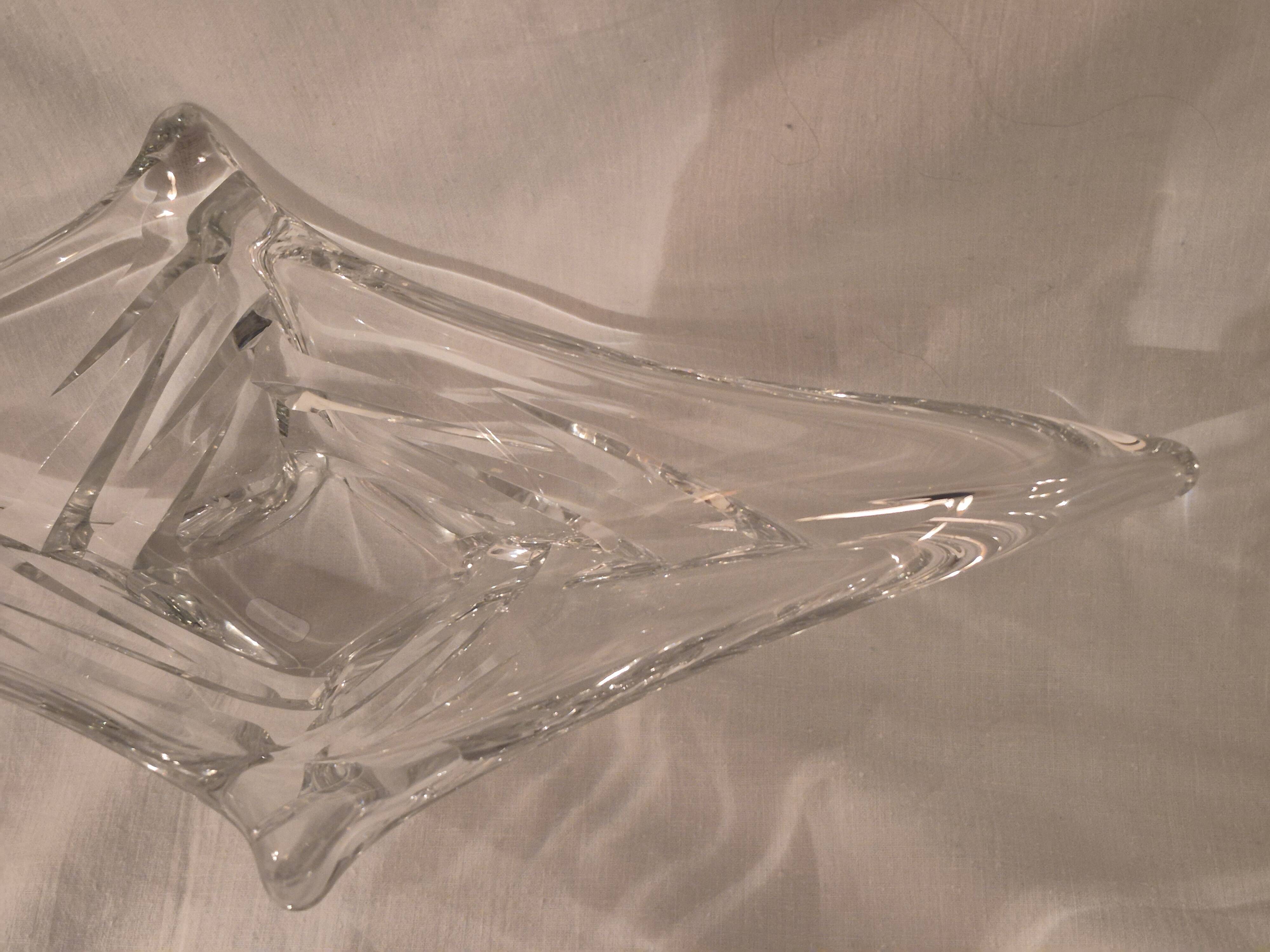 Cut crystal bowl signed daum france a459