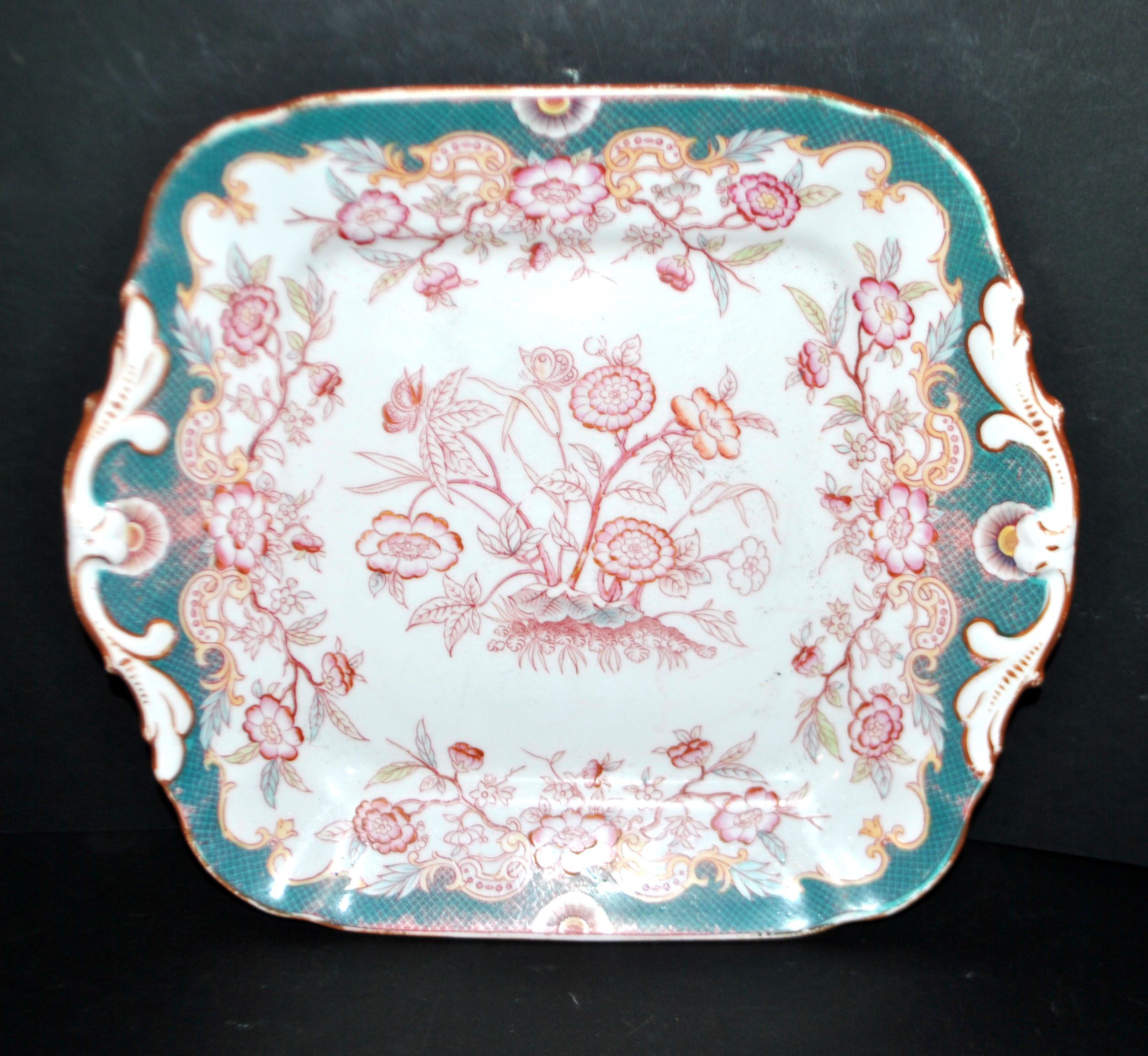 Square porcelain plate Sarreguemines model Minton 215 with Japonese decoration.