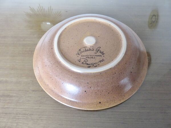 Grand plat en grès, aspect barbotine, Sarreguemines, France.