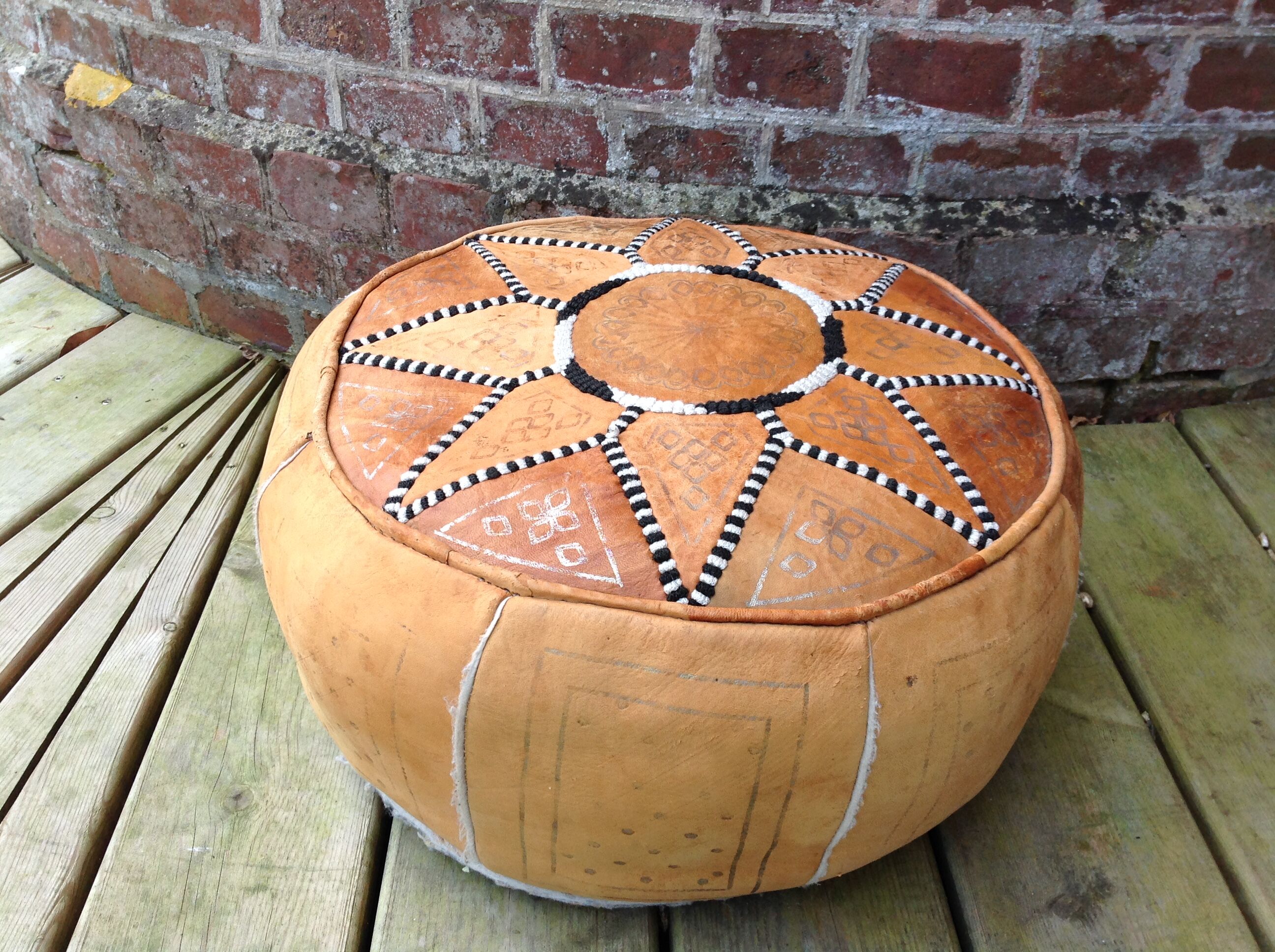 Leather pouf