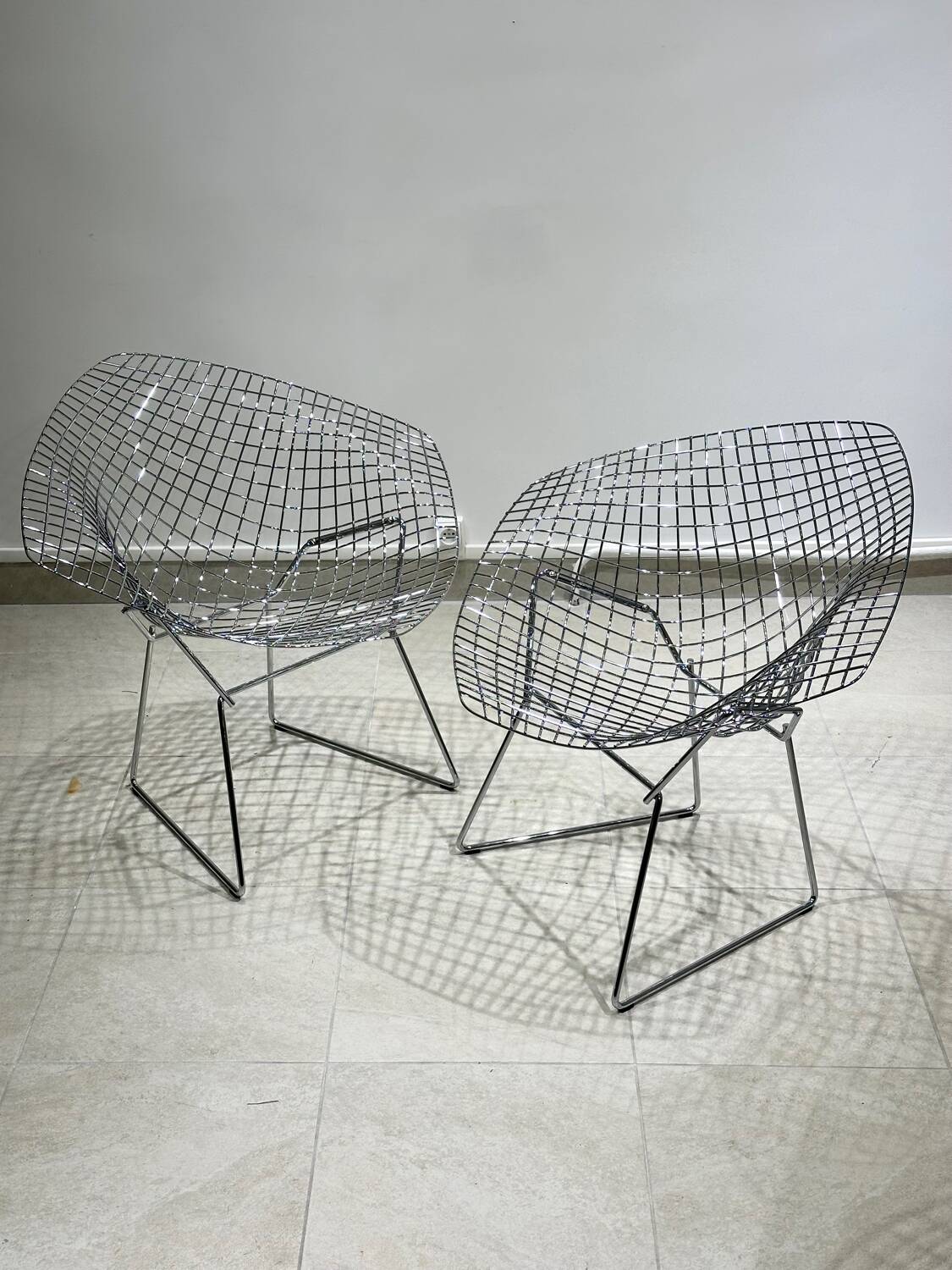 Pair of Knoll Diamond Armchairs by Harry Bertoia