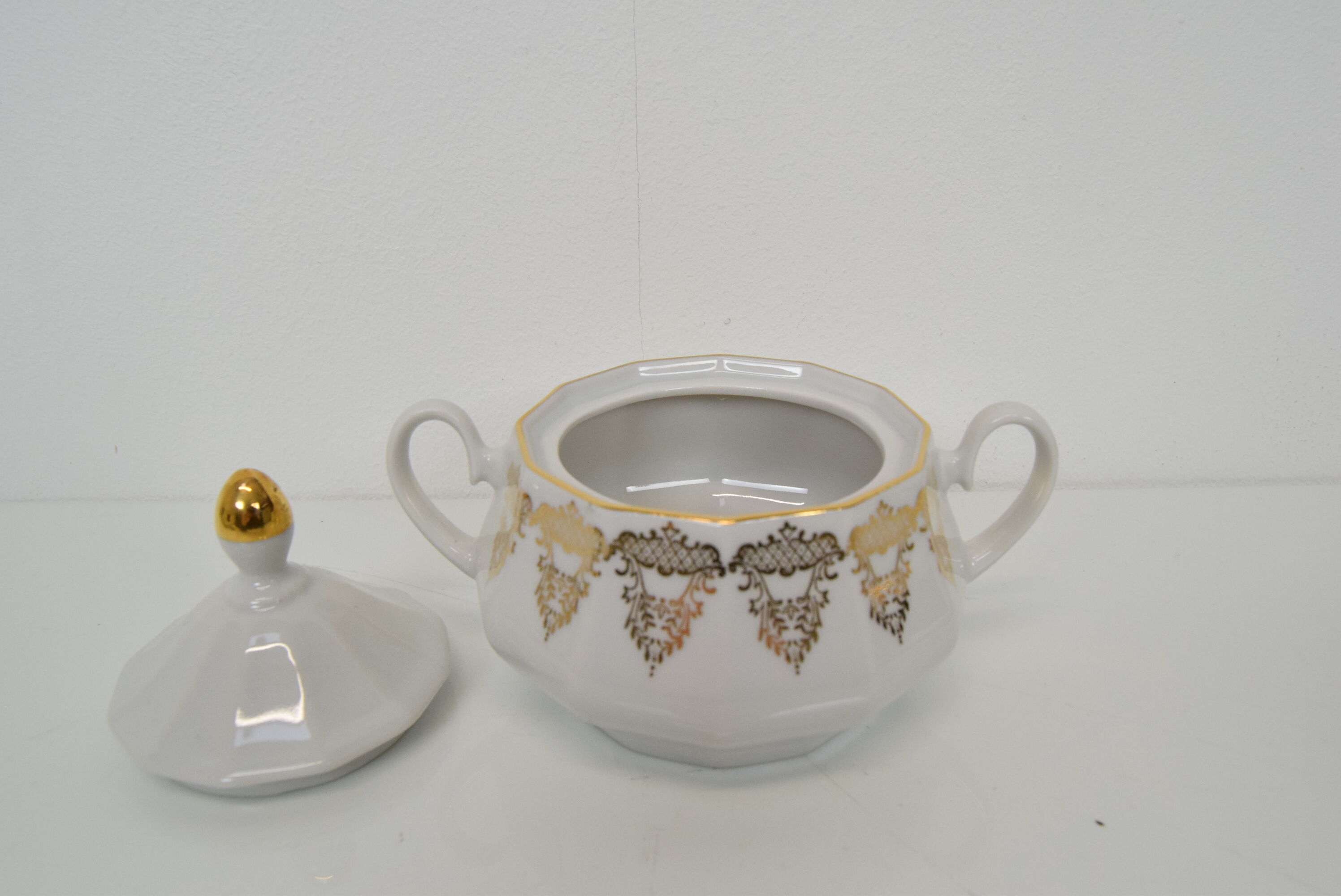 Set Porcelain for tea or coffee,Carlsbad porcealin by company Epiag D.F.,Circa 1960'S.