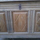 Chest cabinet