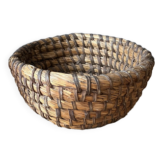 Round bread basket