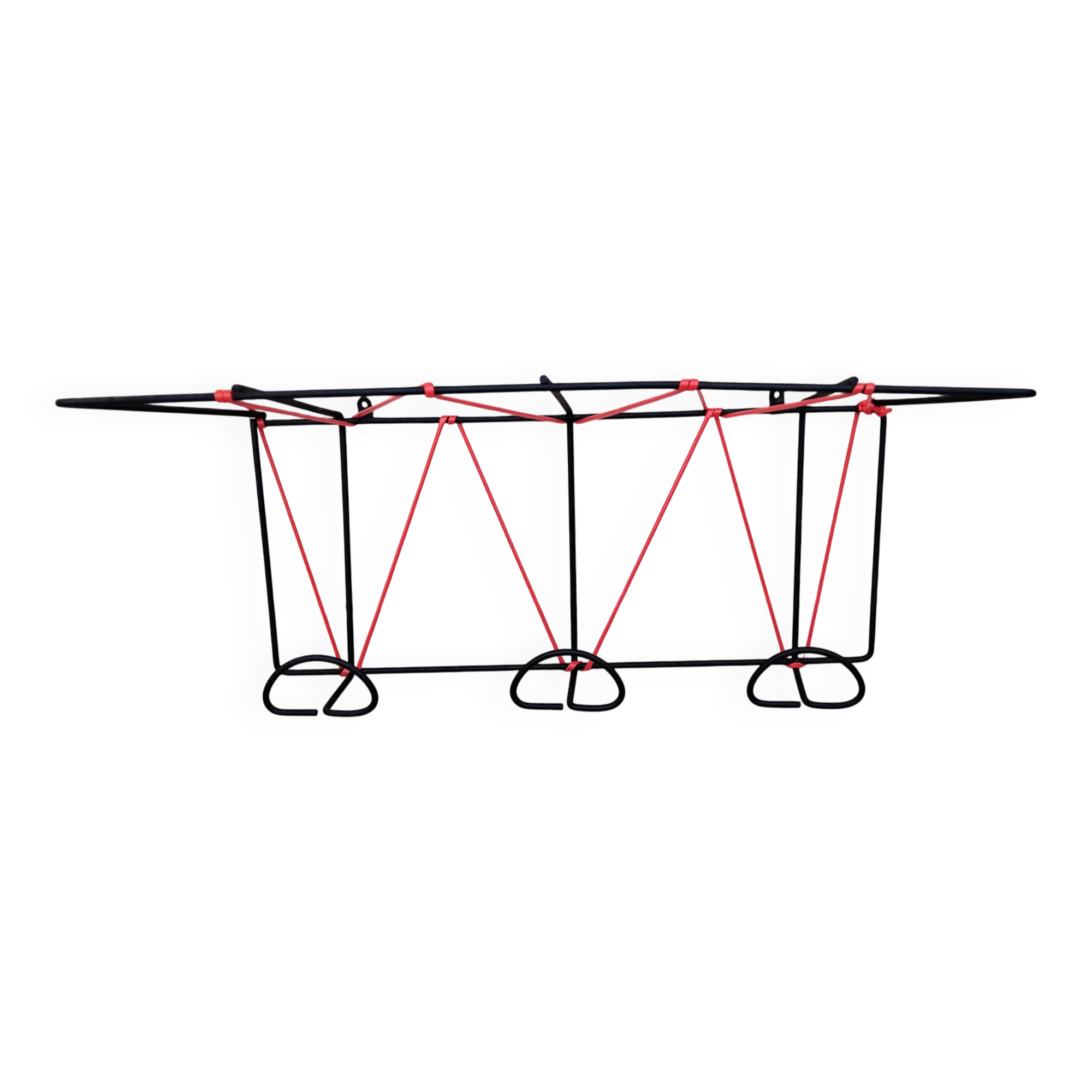 Vintage metal coat rack and wall-mounted scoubidou