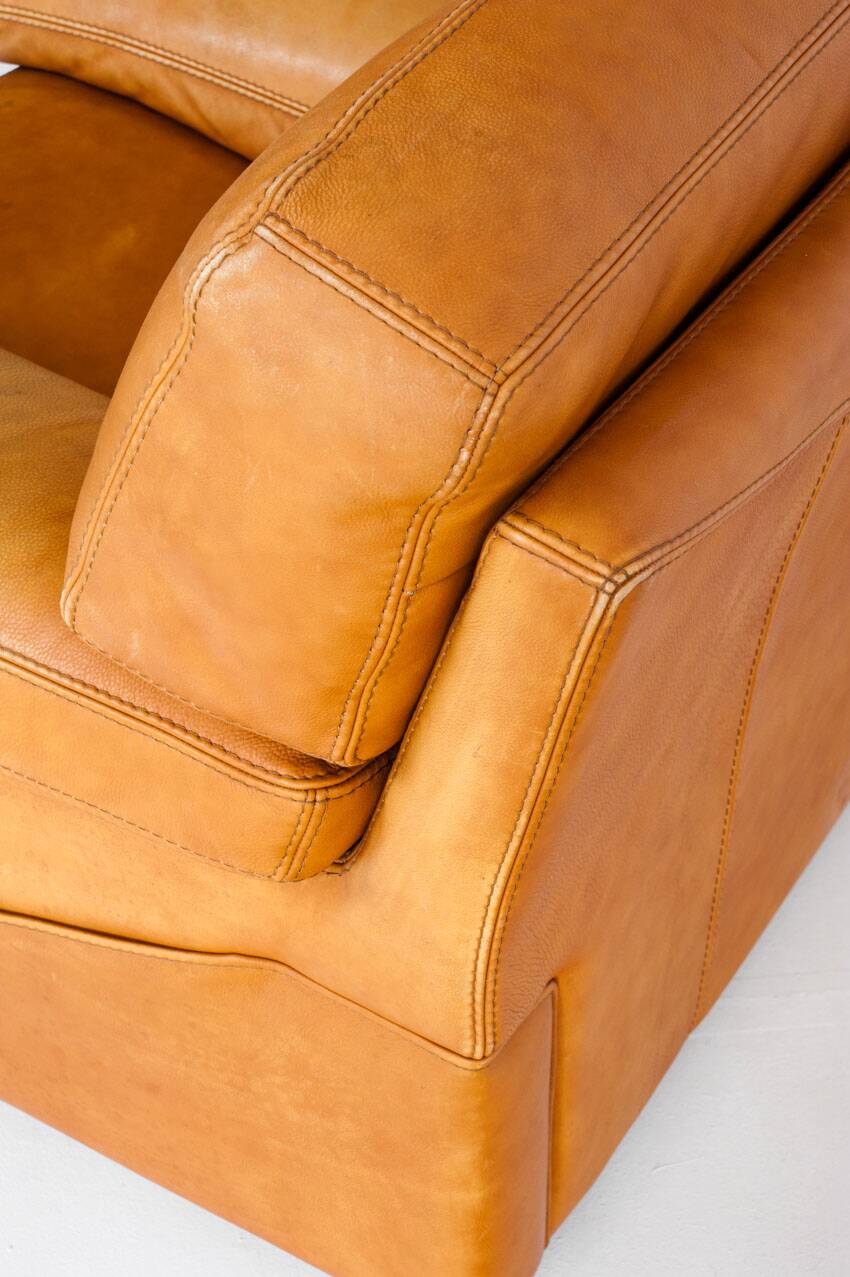 Camel leather armchair, made by Roche Bobois. Vintage - France, 80s.