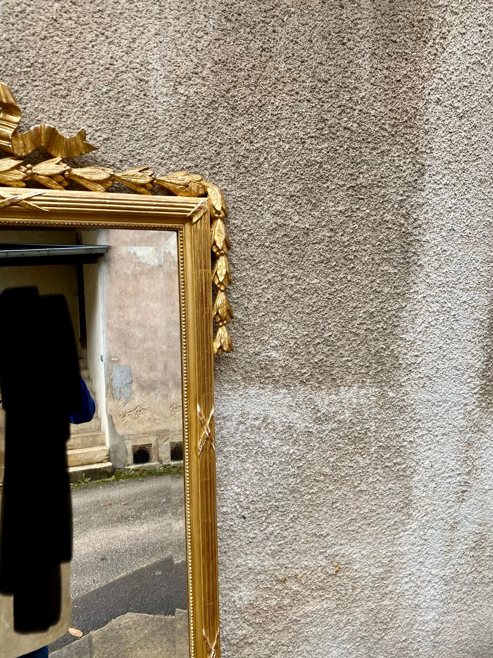 Louis XVI style mirror in gilded wood 176x109cm