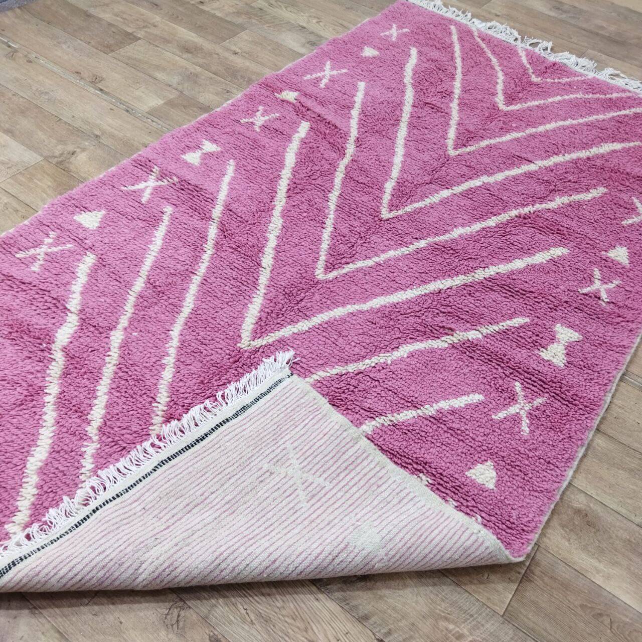 Handmade wool Berber rug 257x150 cm